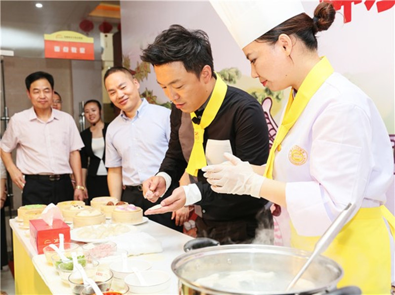珠海新东方烹饪学校_新东方烹饪教育28周年庆典精彩亮点回顾